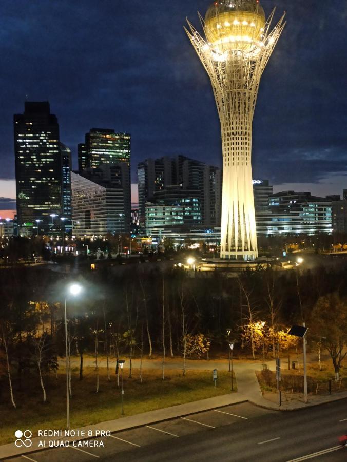 Апартаменты В Центре Левого Берега Astana Exterior foto