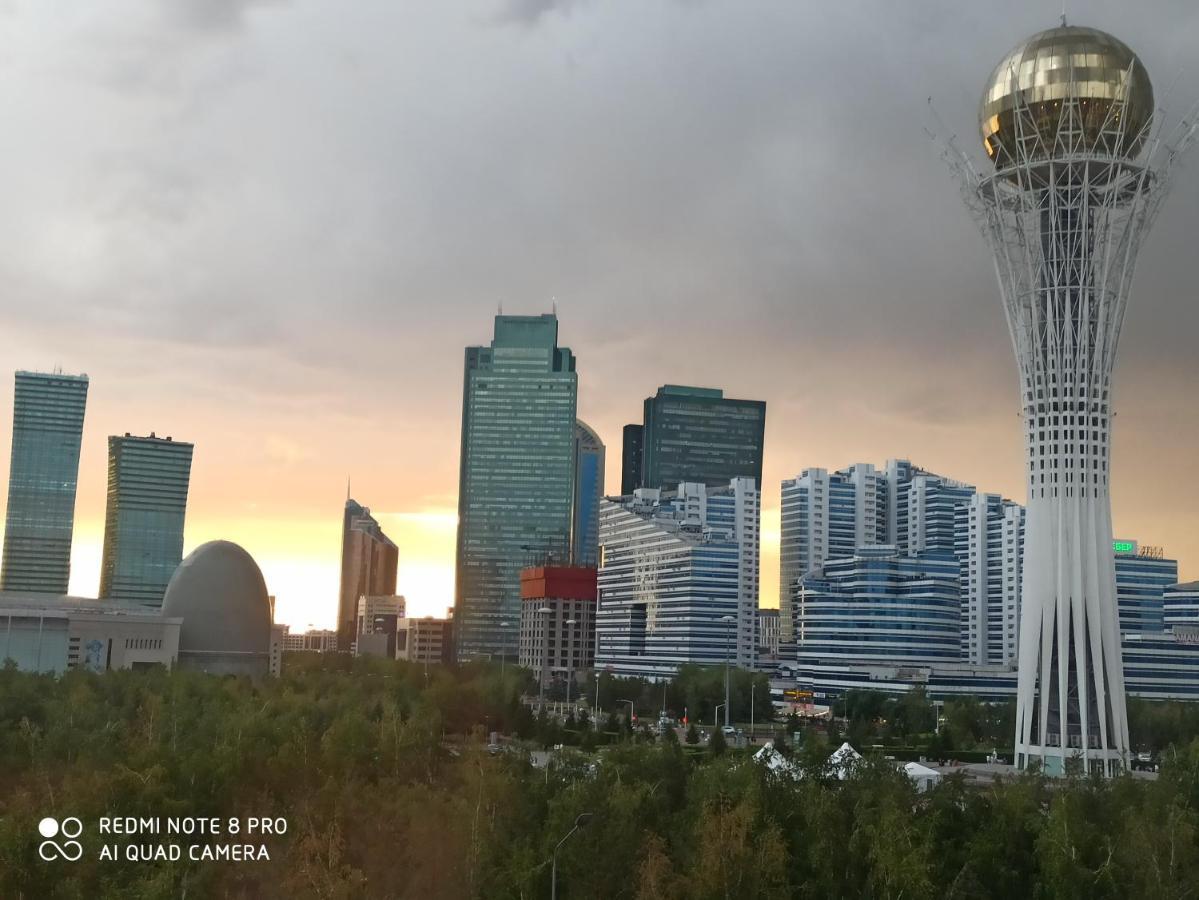 Апартаменты В Центре Левого Берега Astana Exterior foto