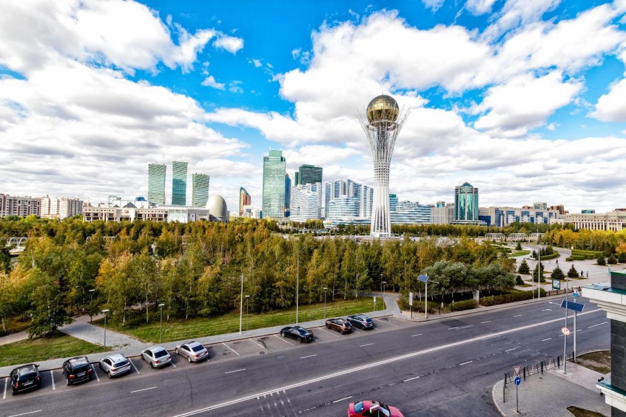Апартаменты В Центре Левого Берега Astana Exterior foto